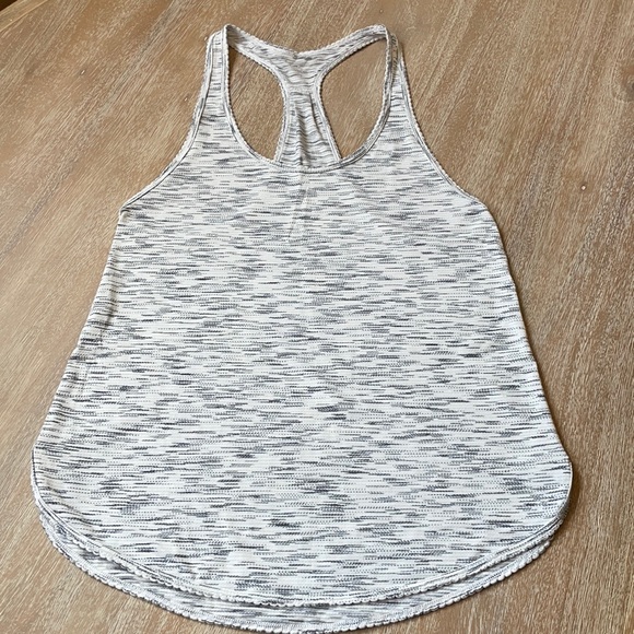 Lululemon Essential Tank Gray and White Size 6 - Picture 2 of 6